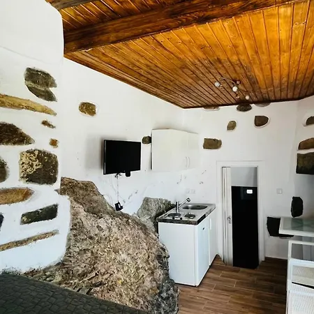 Apartment Camaraki Castle House , Chora Serifos Town