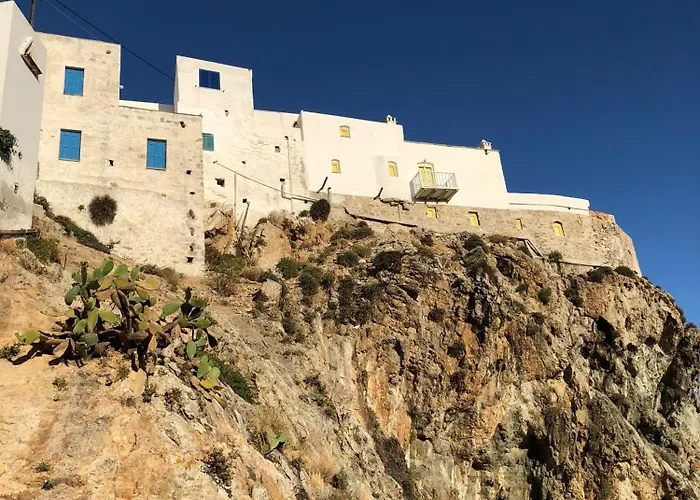 Camaraki Castle House , Chora Σέριφος