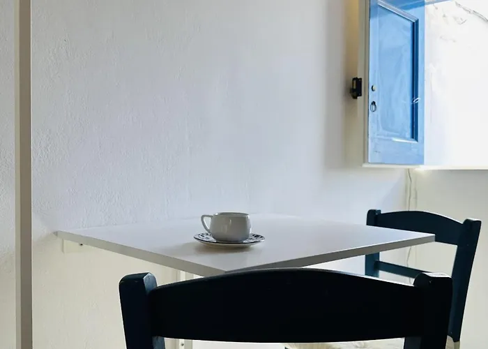 Camaraki Castle House , Chora *